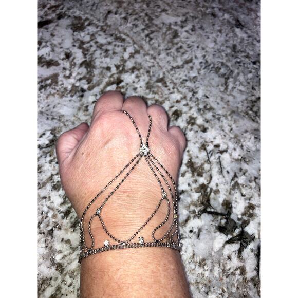 Rhinestone Silver-Tone Chain Hand Chain Link Finger Ring Bracelet! - Picture 5 of 14